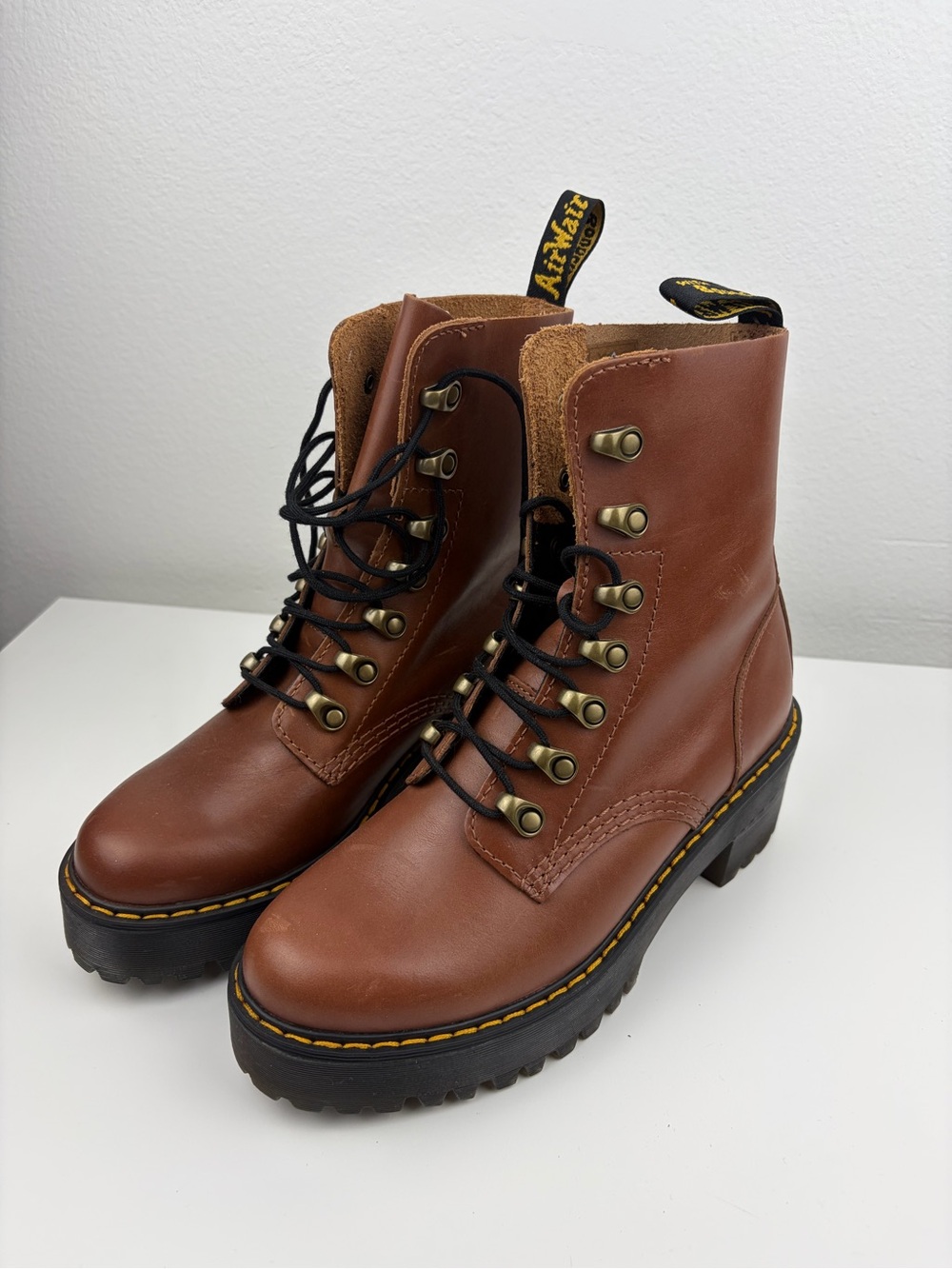 Dr. Martens Leona Farrier Leather Boots 6 L023